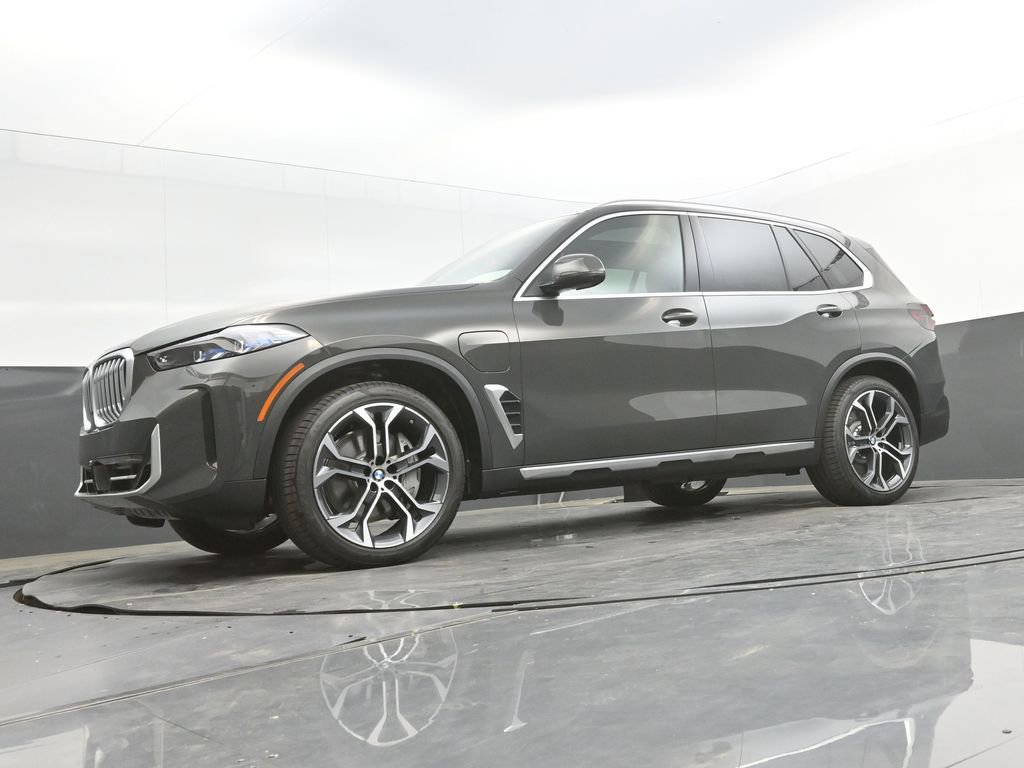 New 2026 BMW X5 xDrive50e AWD/4WD image 48