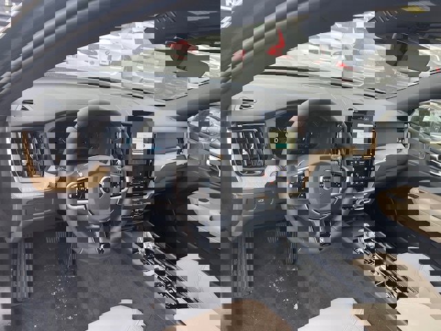 New 2026 Volvo XC60 B5 Plus w/ Protection Package Premier image 9