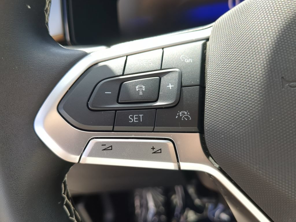 Certified 2025 Volkswagen Taos S FWD image 24