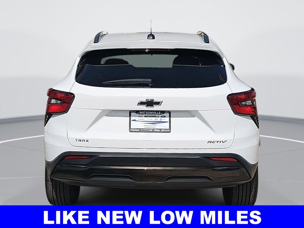 Used 2025 Chevrolet Trax ACTIV w/ Driver Confidence Package image 4