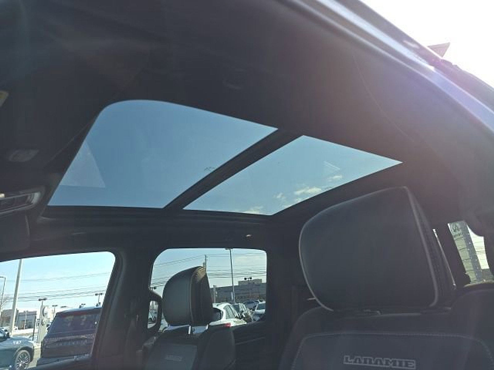 Used 2024 RAM 1500 Laramie image 15