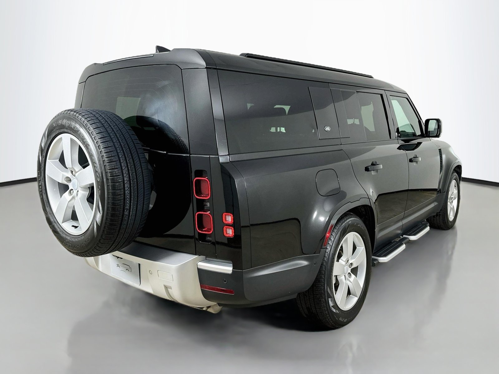 Used 2024 Land Rover Defender 130 S AWD/4WD image 5