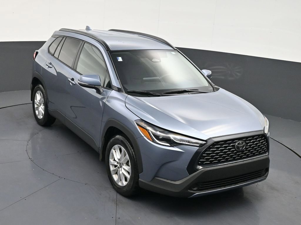 Used 2024 Toyota Corolla Cross LE image 18
