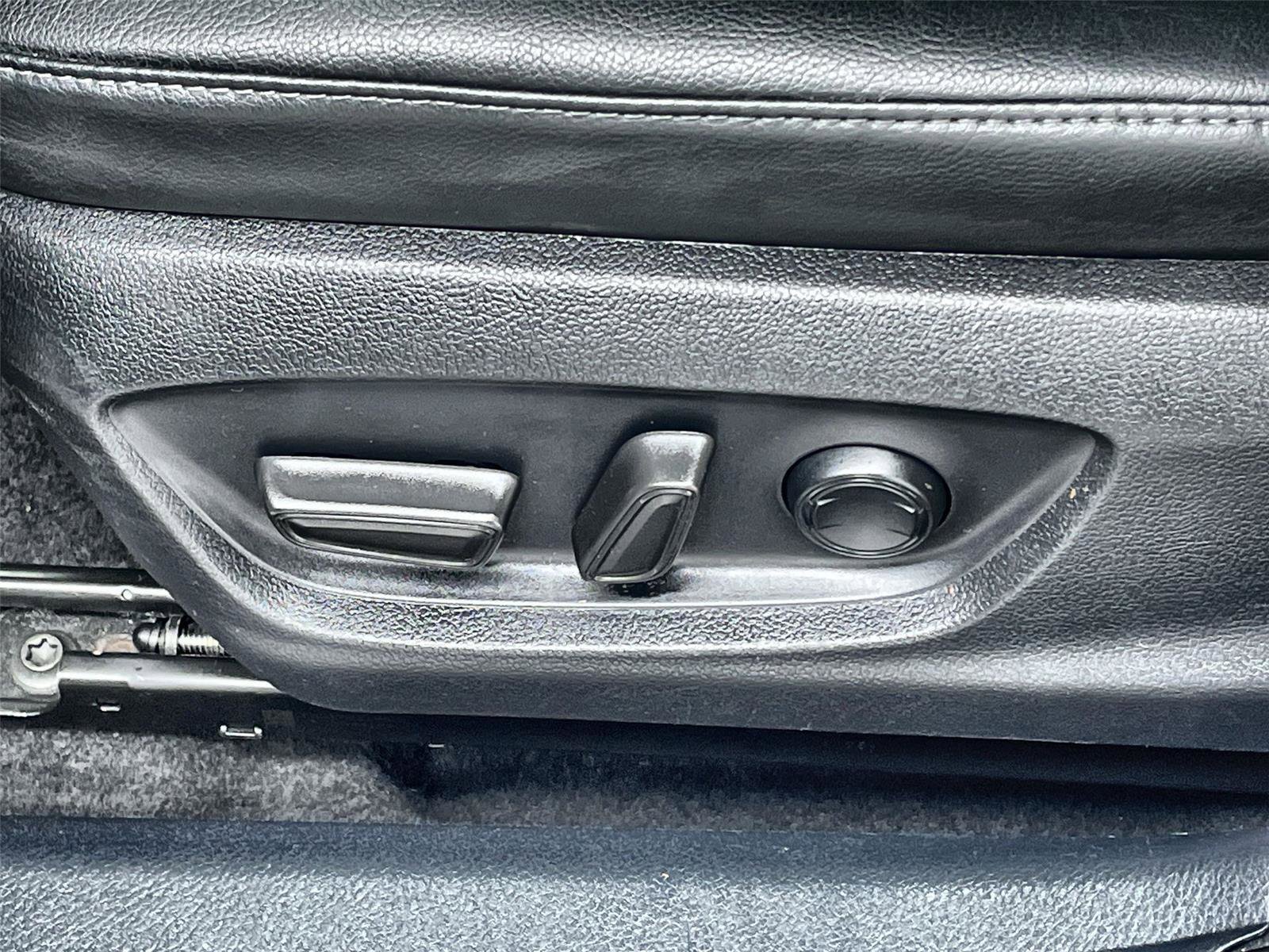 Used 2022 Toyota Camry XLE w/ Carpet Mat Package (TMS) image 13