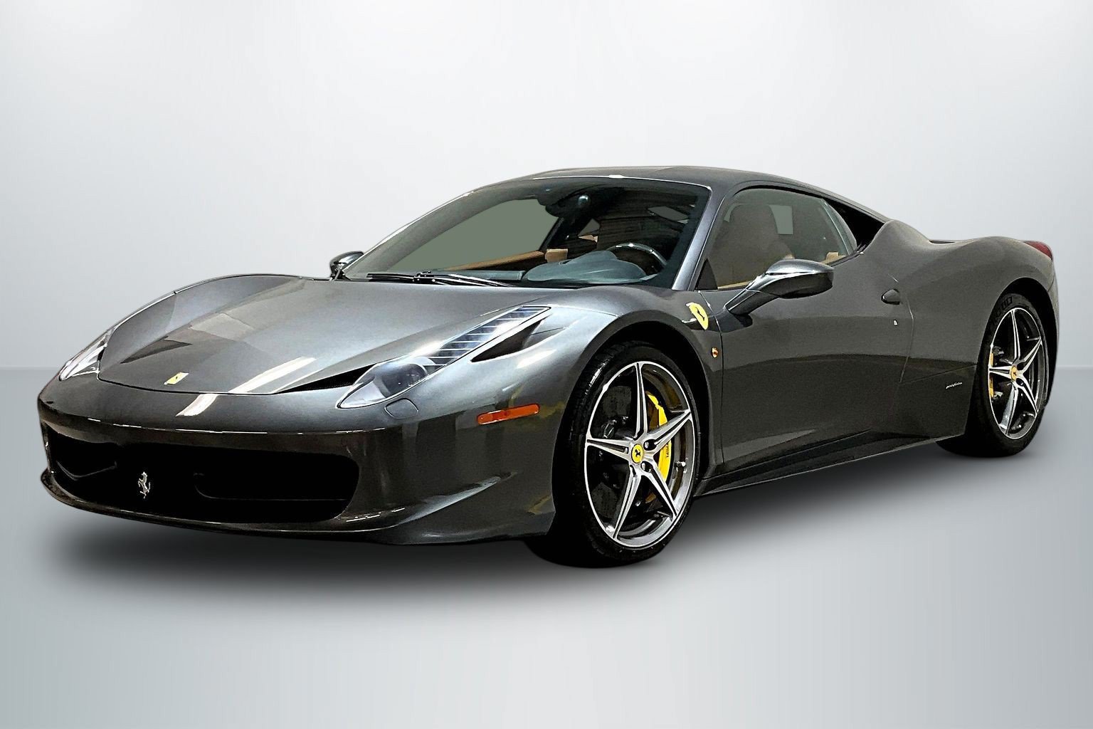 Used 2014 Ferrari 458 Italia Coupe RWD image 3