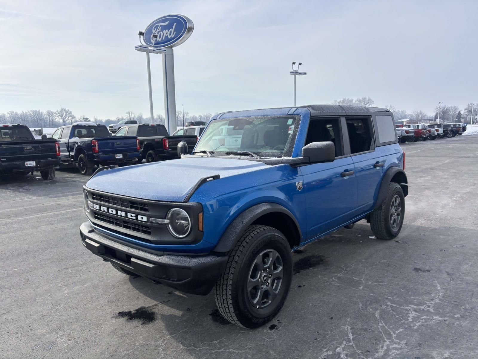 Used 2025 Ford Bronco Big Bend image 4