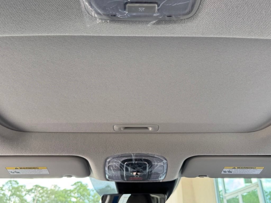New 2026 Hyundai Elantra Limited FWD image 3
