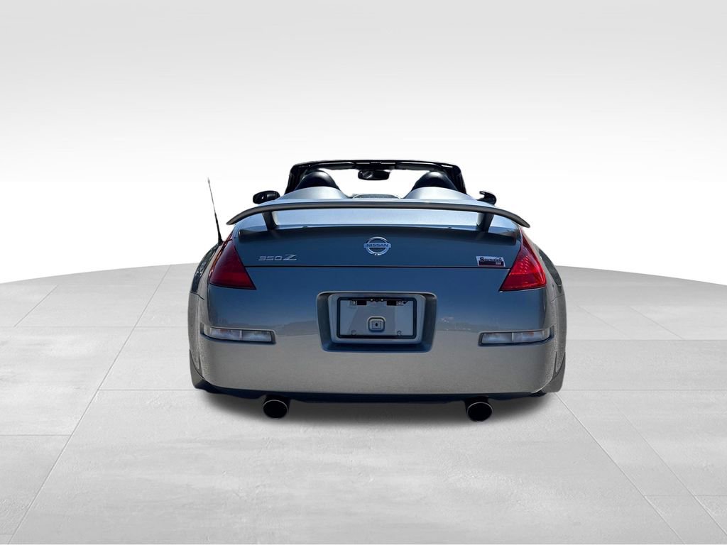 Used 2005 Nissan 350Z Touring RWD image 13