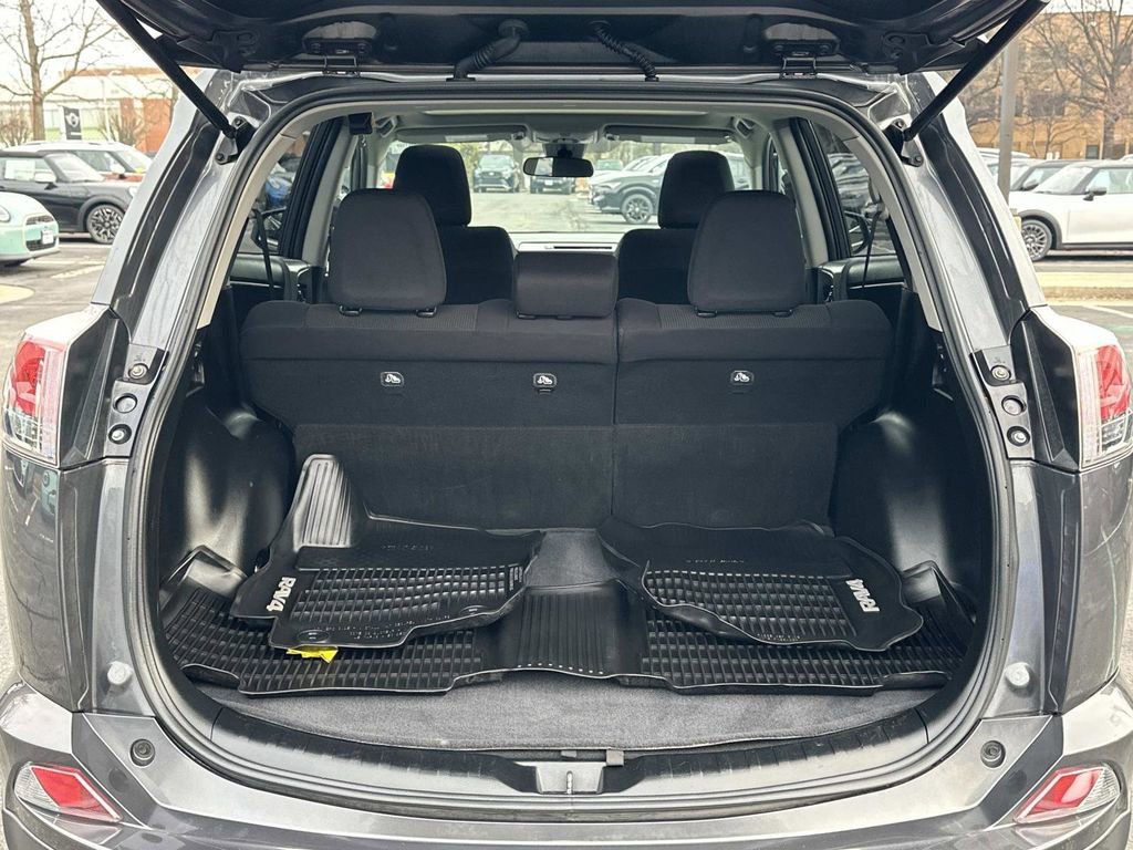 Used 2018 Toyota RAV4 XLE image 26