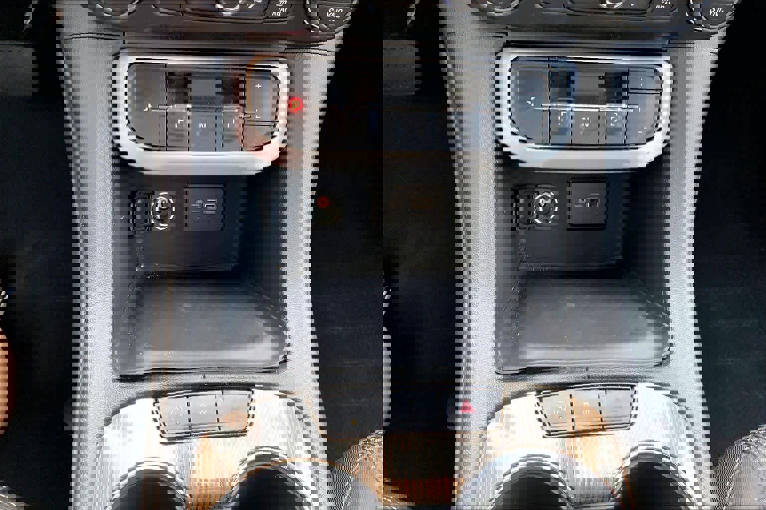 Used 2023 GMC Acadia SLE w/ Driver Convenience Package image 31