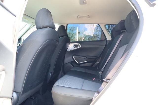 Used 2022 Kia Soul LX FWD image 27