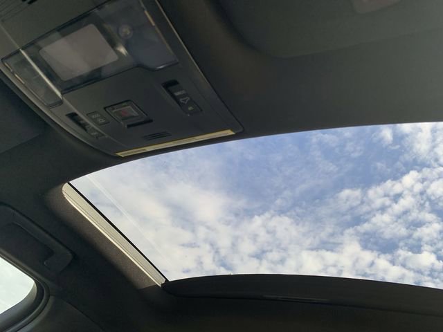 Used 2021 Lexus UX 200 w/ Premium Package image 30