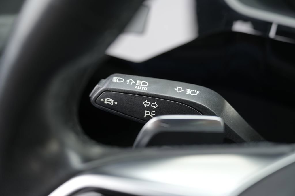 Used 2022 Audi e-tron Premium w/ Convenience Plus Package AWD/4WD image 53