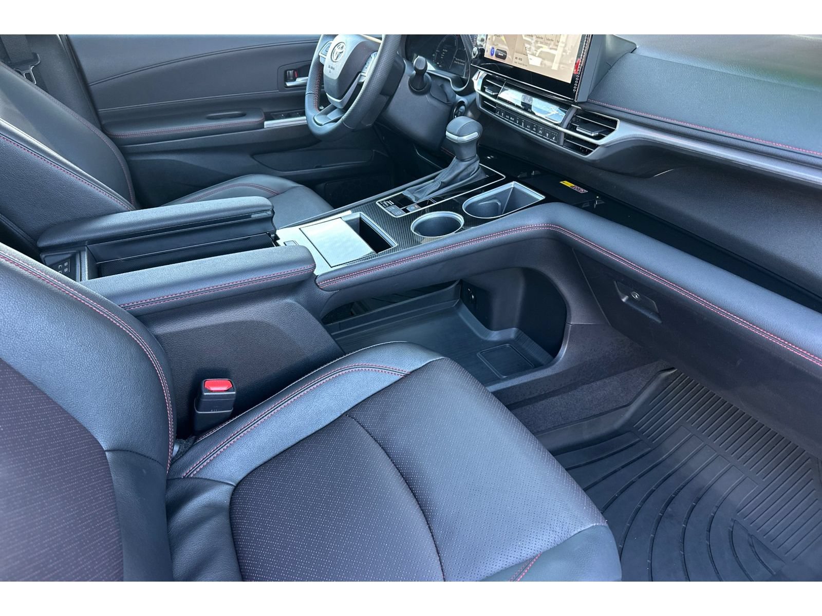 Certified 2025 Toyota Sienna XSE w/ XSE Premium Package AWD/4WD image 20