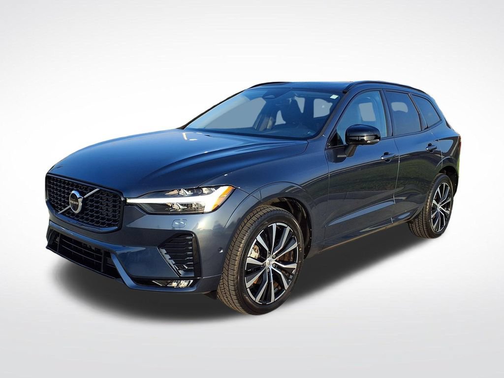 Certified 2023 Volvo XC60 B5 Plus w/ Climate Package AWD/4WD image 4