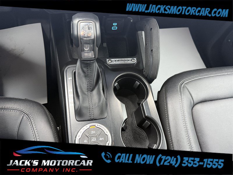 Used 2025 Ford Bronco Badlands AWD/4WD image 36