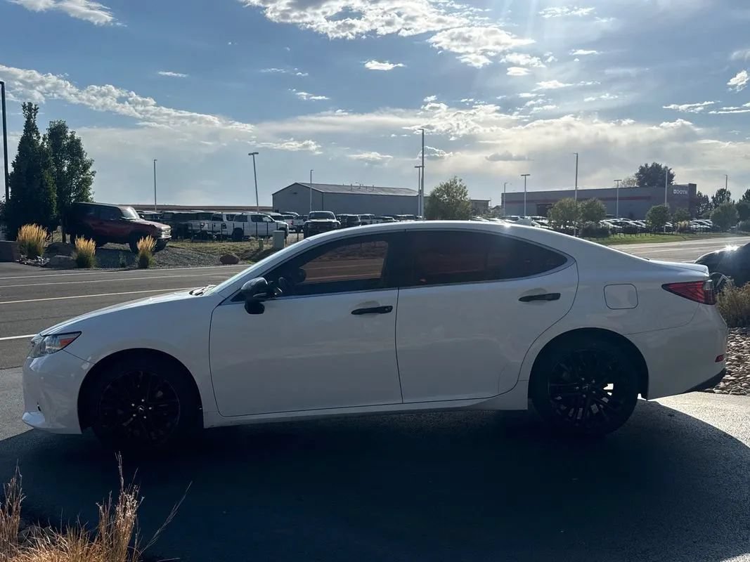 Used 2015 Lexus ES 350 FWD image 40