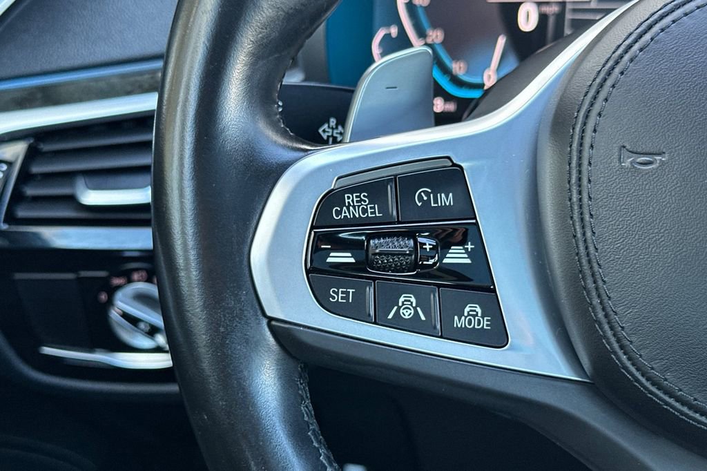 Used 2023 BMW 530e w/ M Sport Package image 27