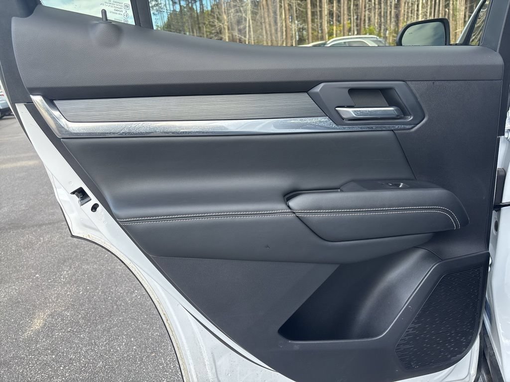 Used 2025 GMC Terrain Elevation AWD/4WD image 18