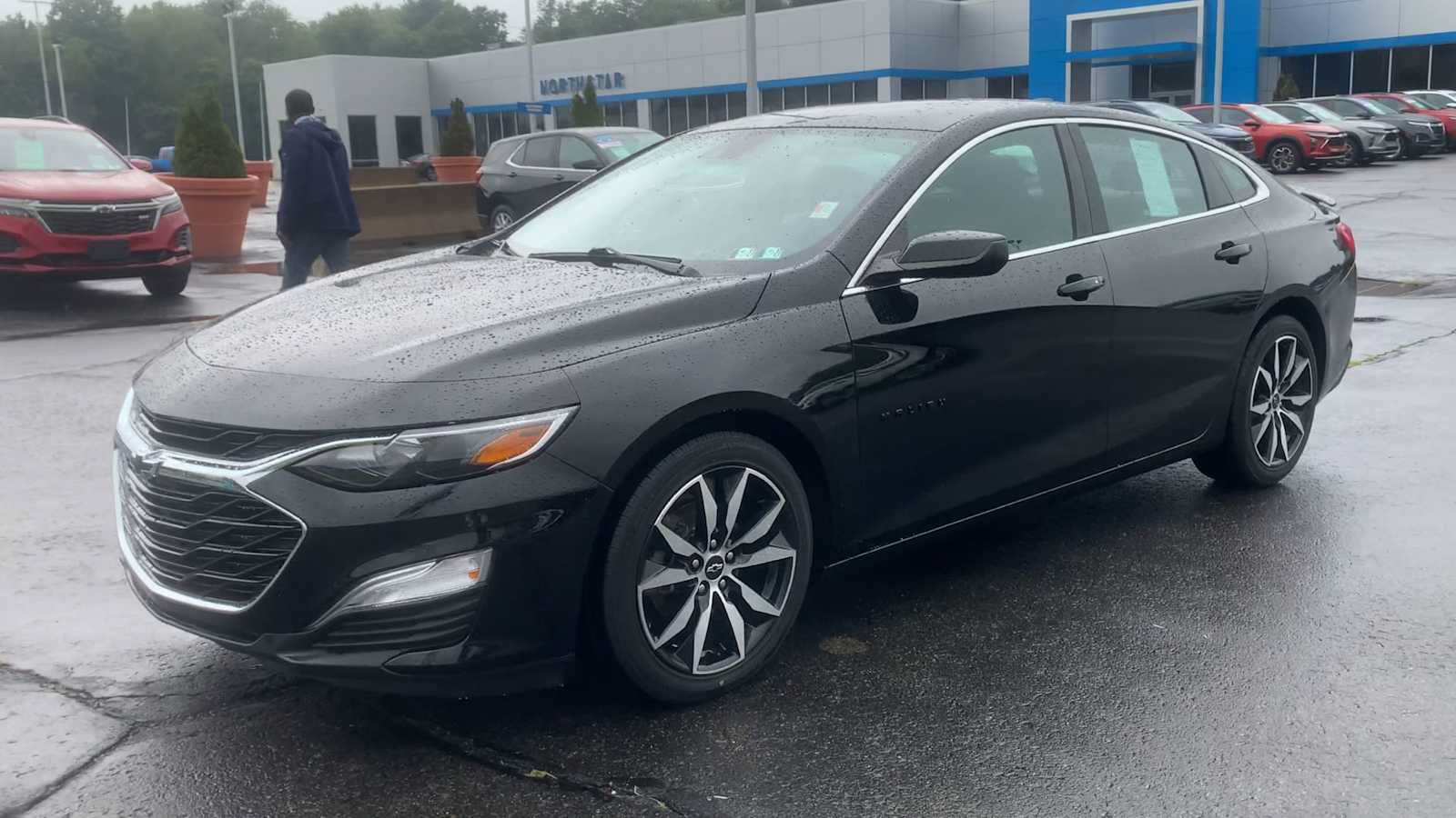 Used 2023 Chevrolet Malibu RS w/ Driver Confidence Package FWD image 4