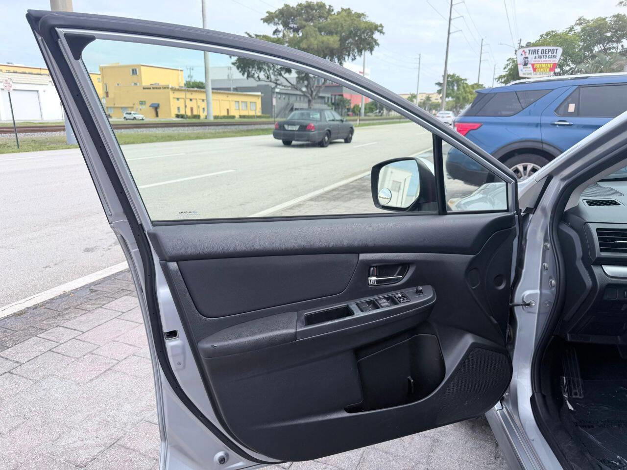 Used 2013 Subaru Crosstrek 2.0i Premium image 10
