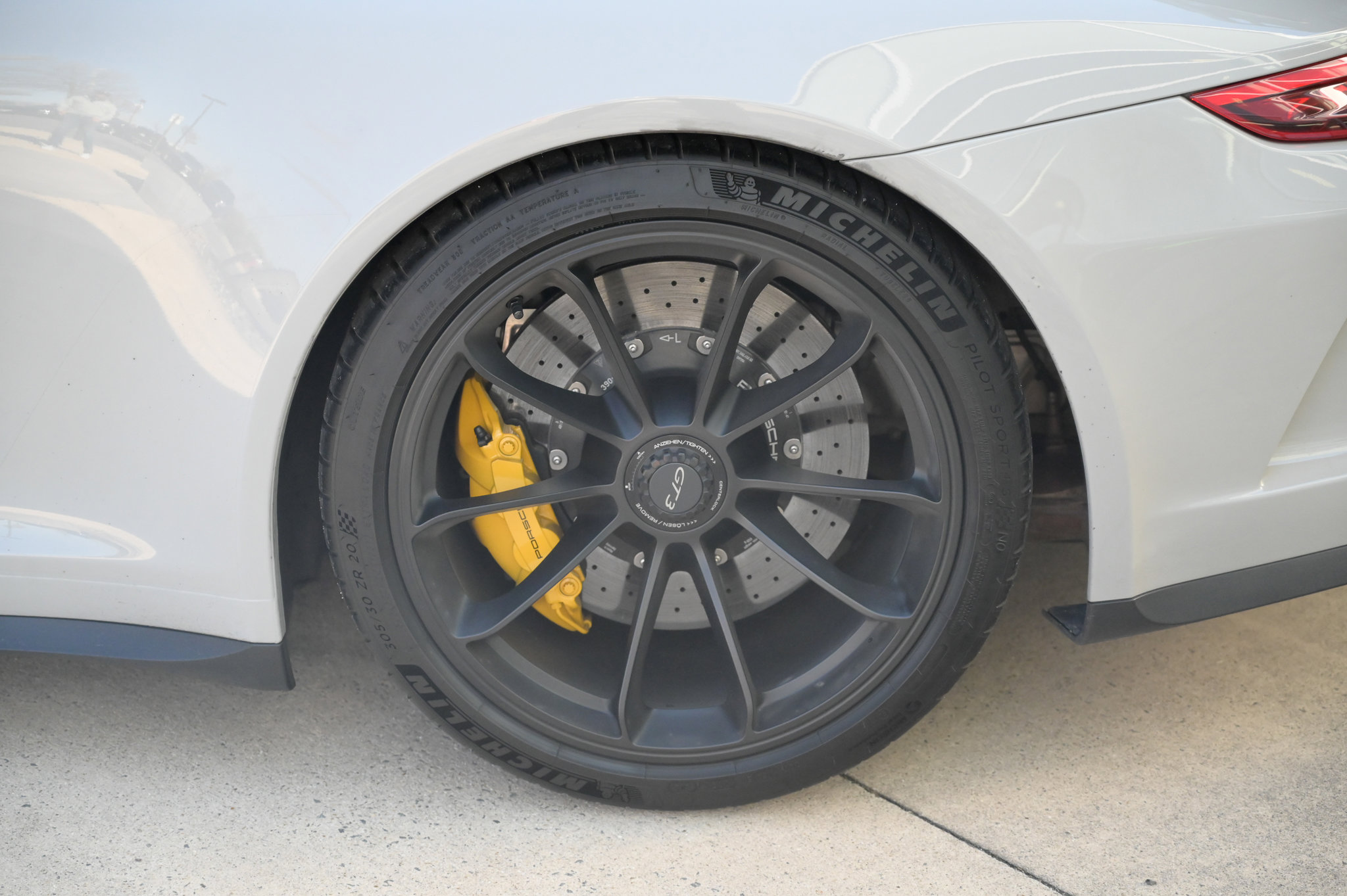 Used 2018 Porsche 911 GT3 image 10