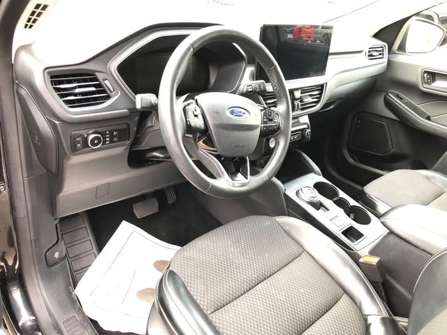 Used 2023 Ford Escape SE image 27