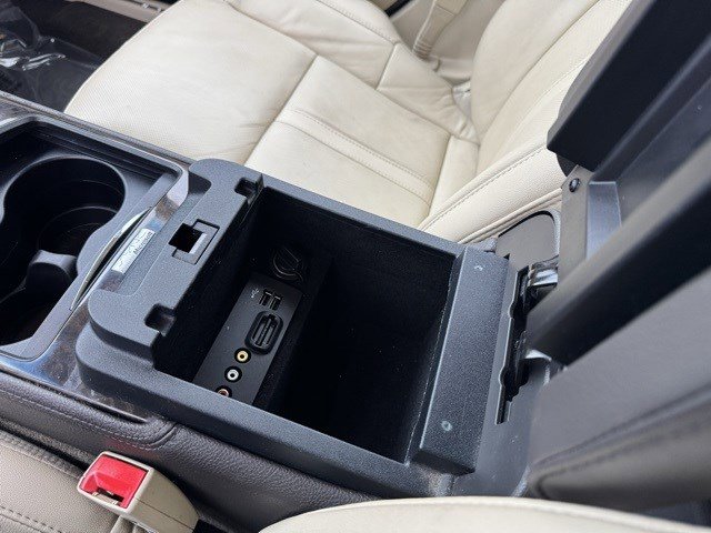 Used 2014 Lincoln MKS AWD w/ Equipment Group 101A image 26