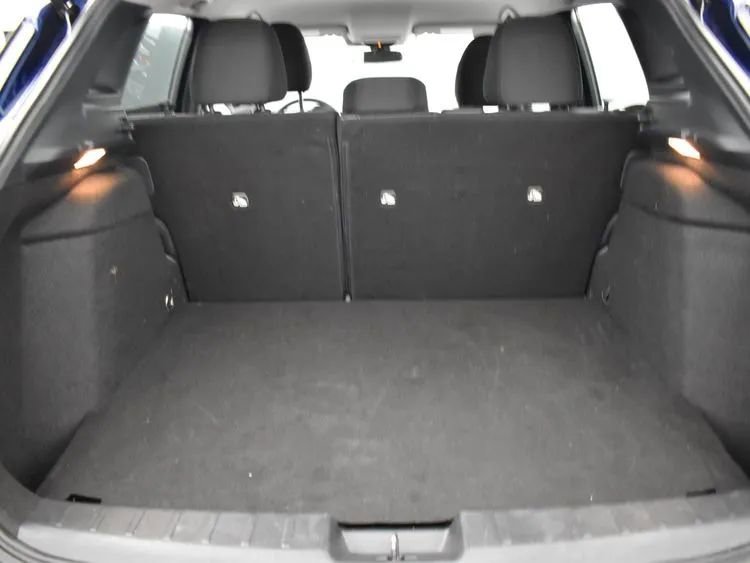 Used 2025 Nissan Kicks SV image 16