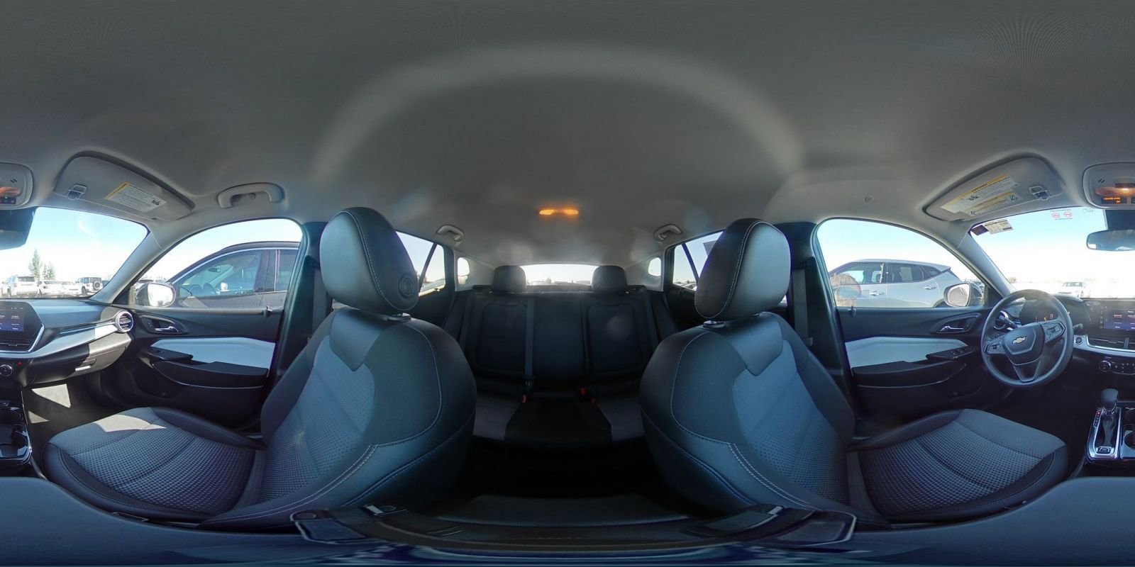 Used 2025 Chevrolet Trax LT image 41