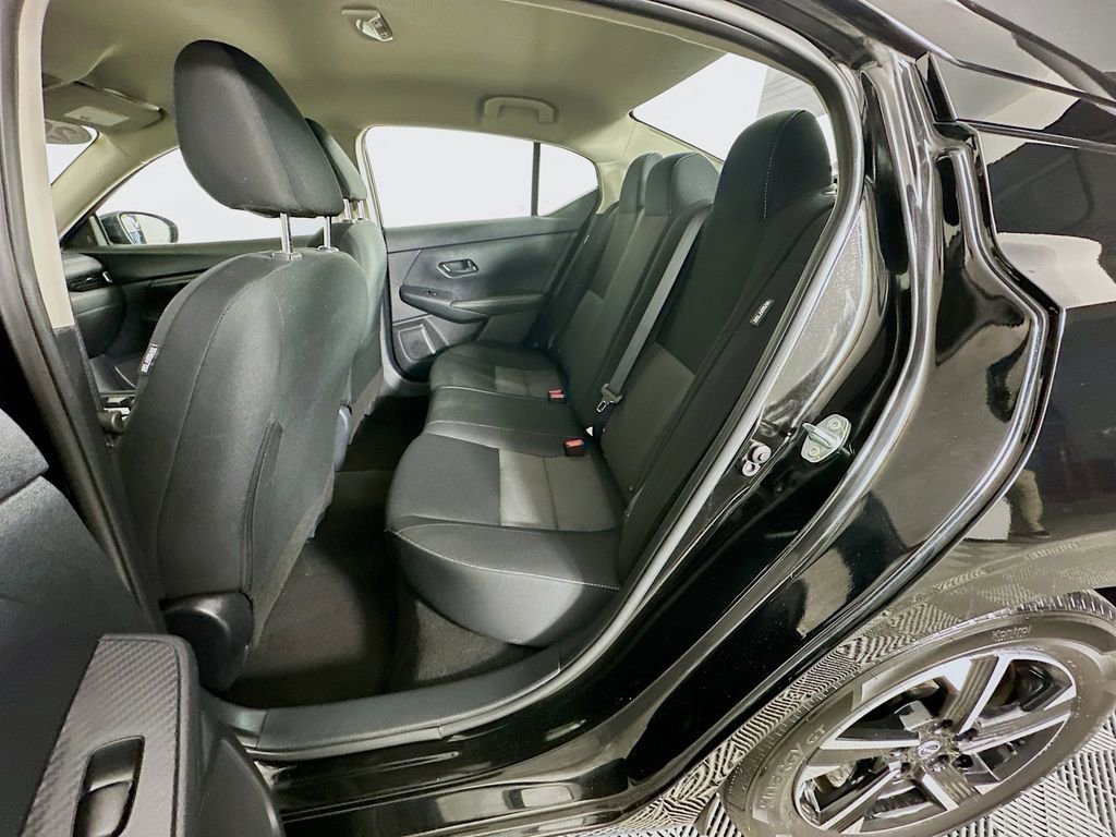 Used 2025 Nissan Sentra SV image 30