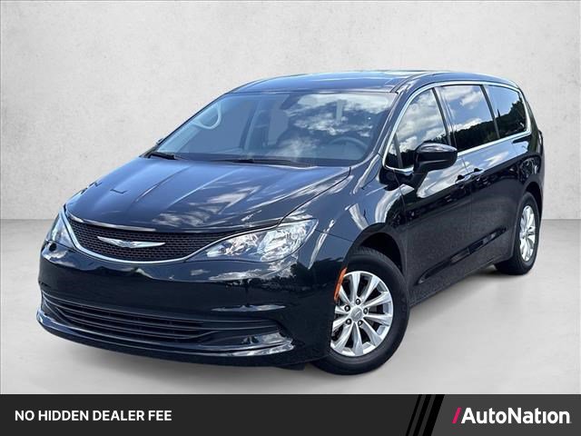 Used 2017 Chrysler Pacifica Touring w/ Tire & Wheel Group FWD video 1