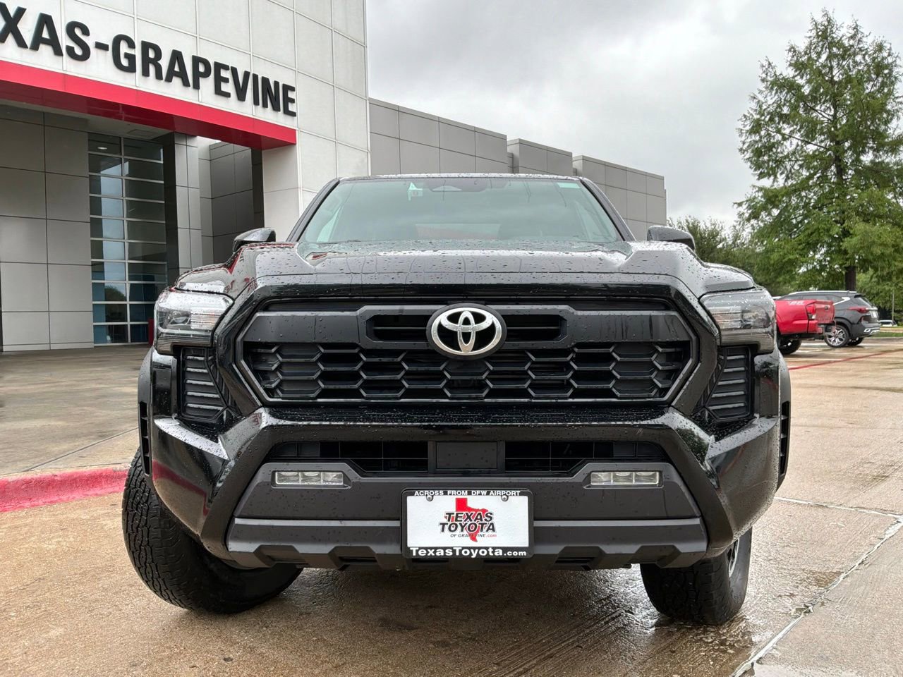 Used 2025 Toyota Tacoma TRD Off-Road AWD/4WD image 3