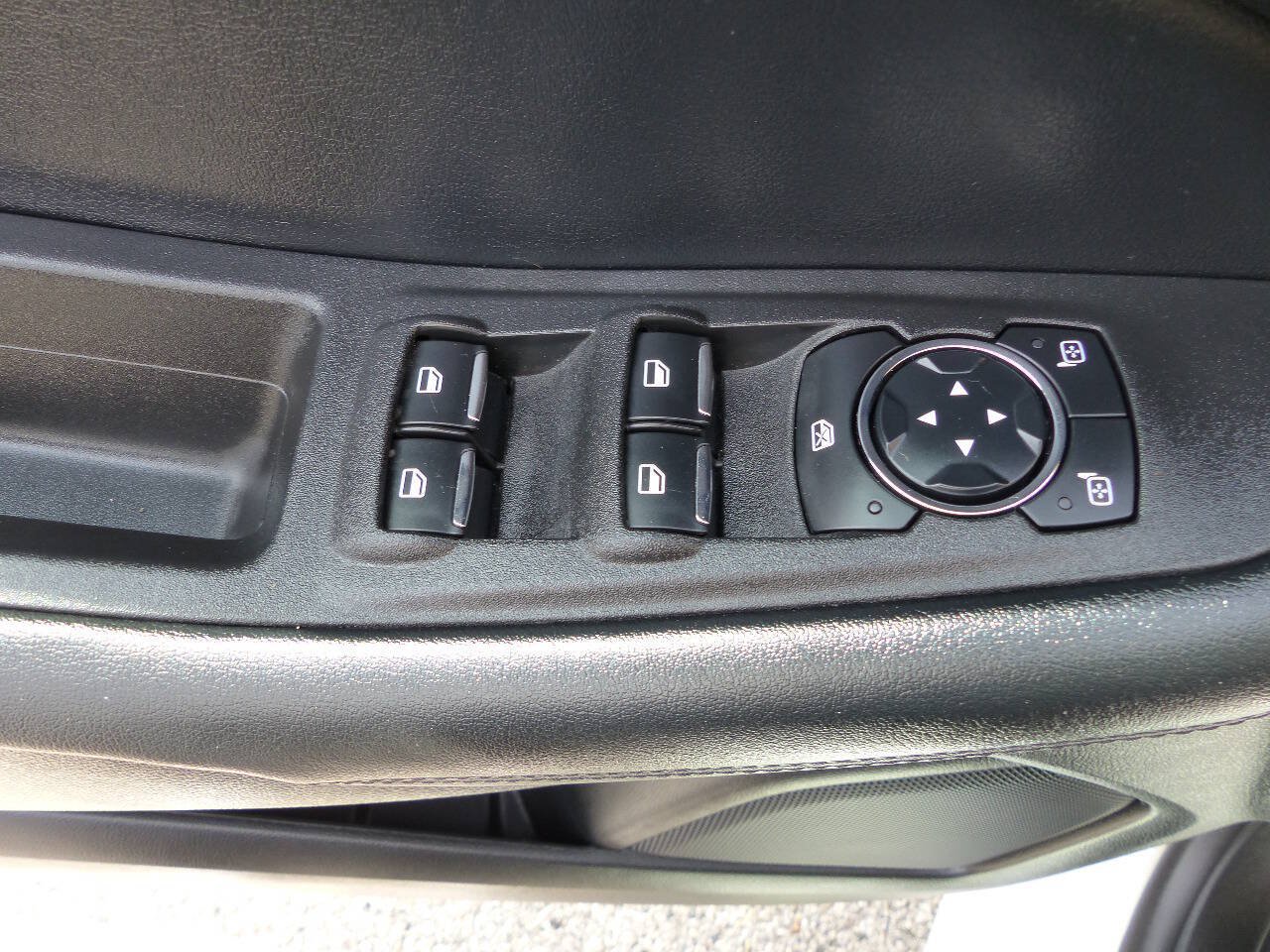 Used 2023 Ford Edge SEL AWD/4WD image 20