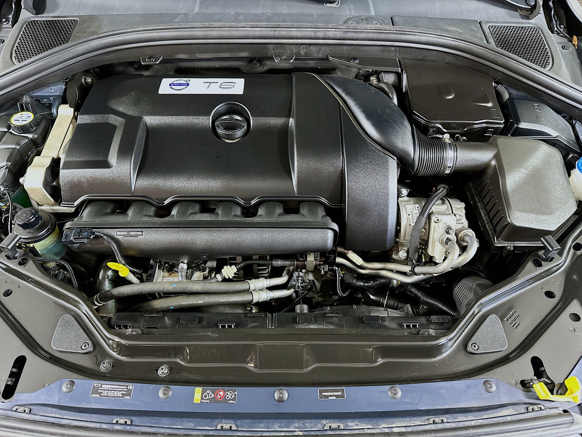 Used 2015 Volvo XC60 T6 Platinum AWD/4WD image 30