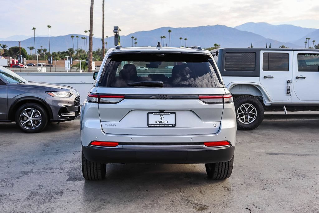 New 2026 Jeep Grand Cherokee Limited AWD/4WD image 8