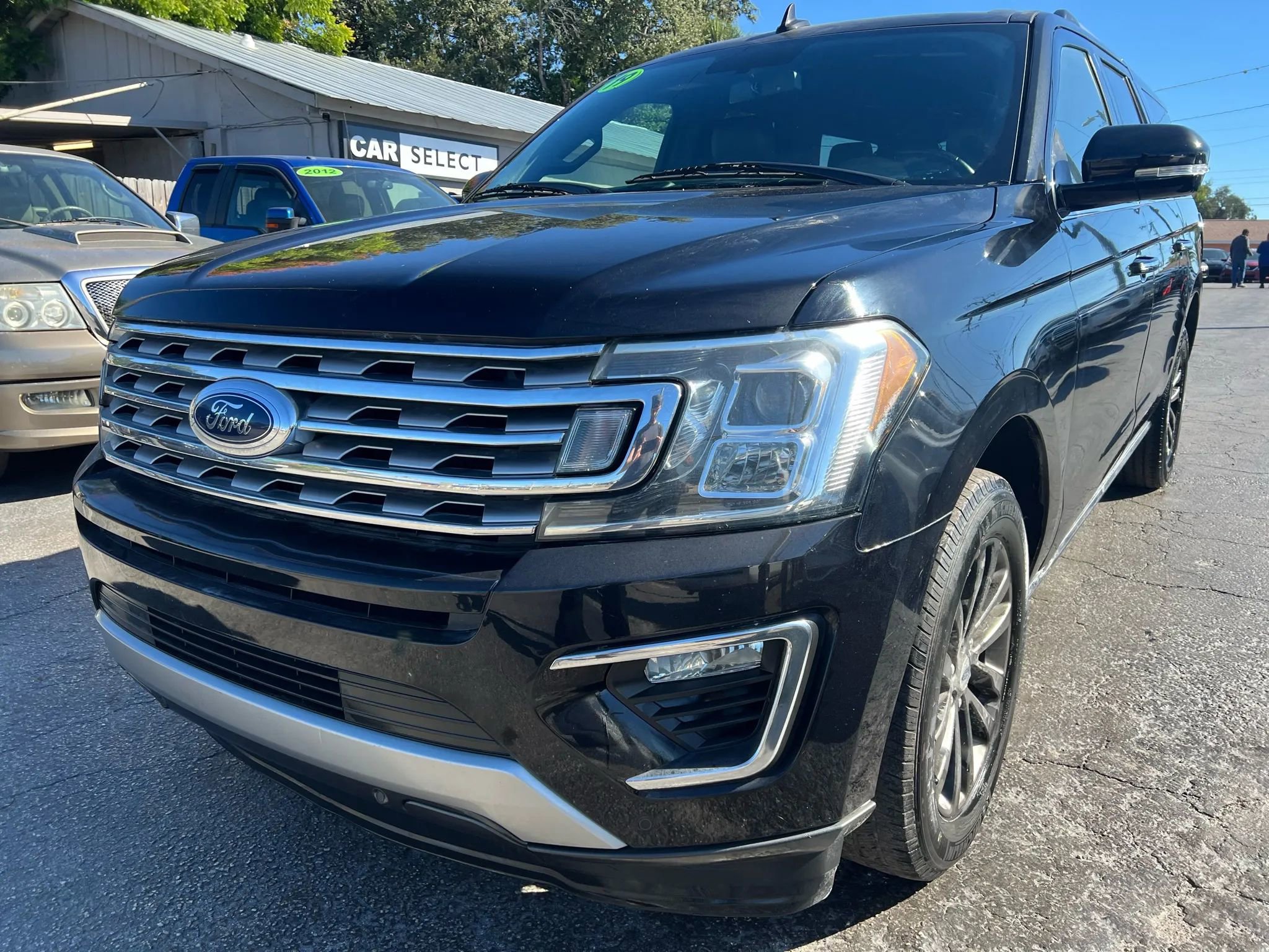 Used 2019 Ford Expedition Max Limited image 2