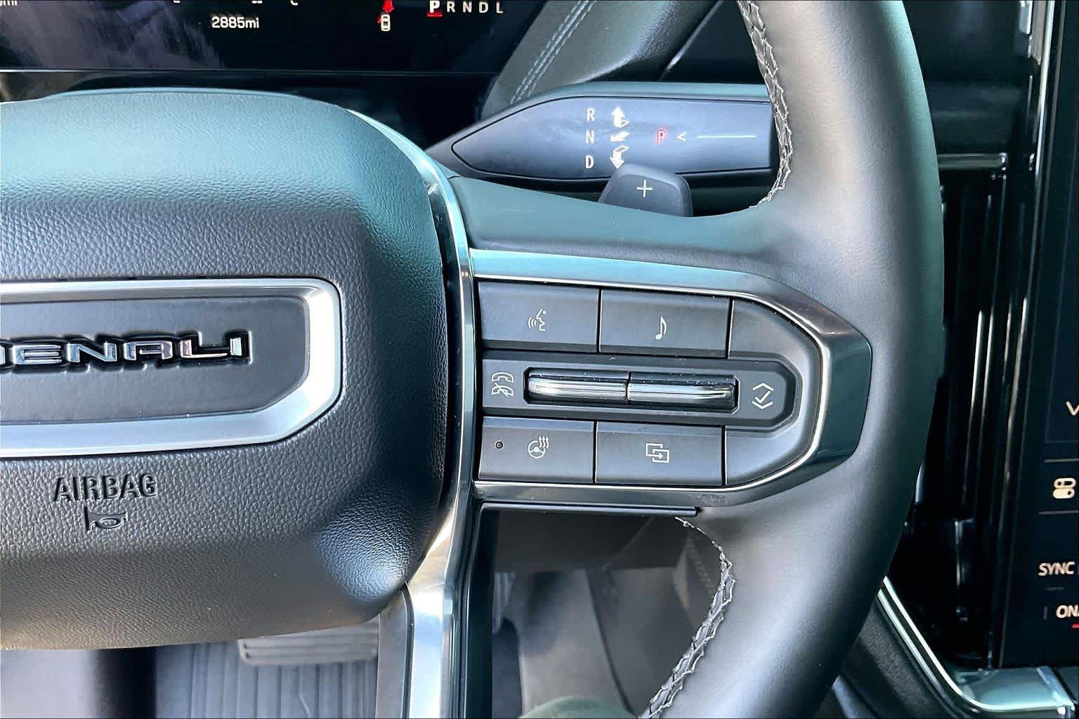 Used 2026 GMC Yukon XL Denali w/ Sun & Power Step Package RWD image 25