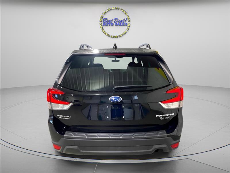 Used 2022 Subaru Forester Premium image 4