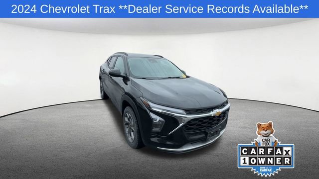 Used 2024 Chevrolet Trax LT w/ Driver Confidence Package image 2