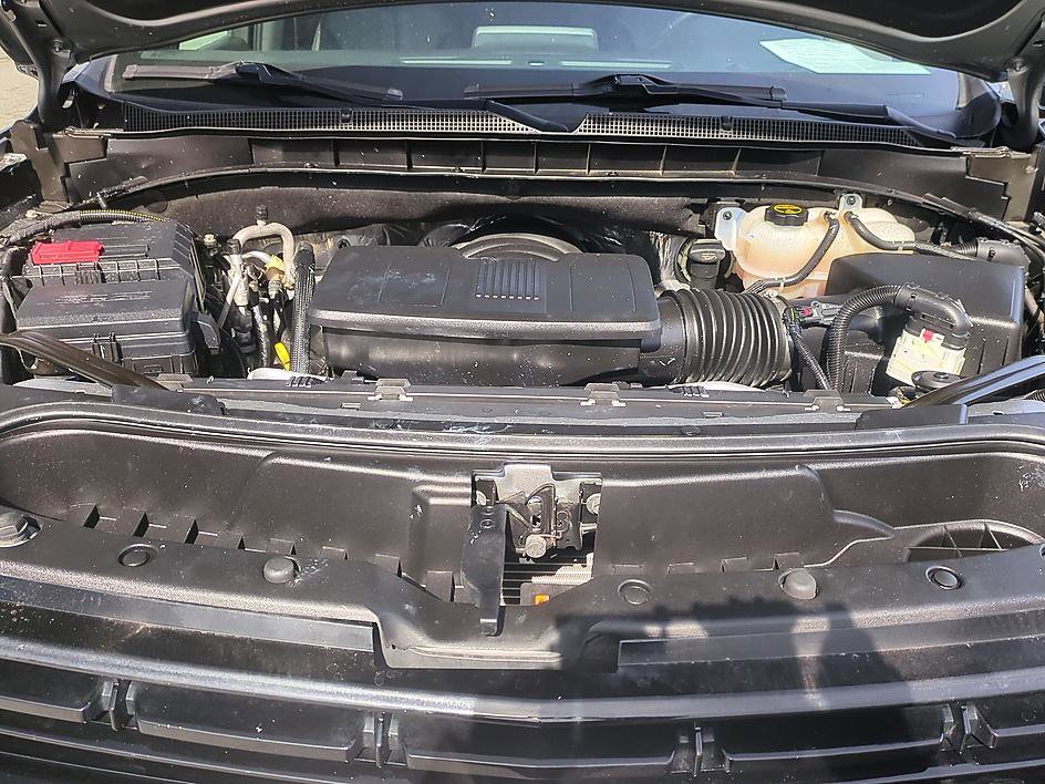 Used 2024 Chevrolet Suburban RST RWD image 36
