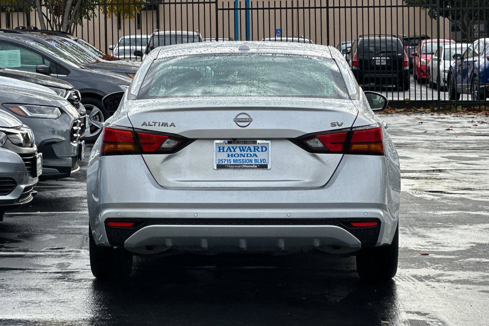 Used 2023 Nissan Altima 2.5 SV image 4