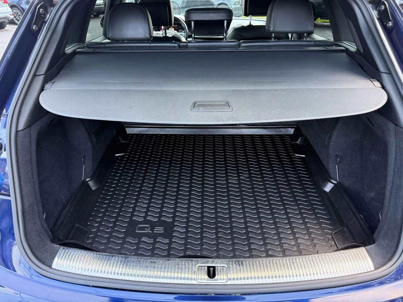 Used 2018 Audi SQ5 Premium Plus w/ Navigation Package image 35