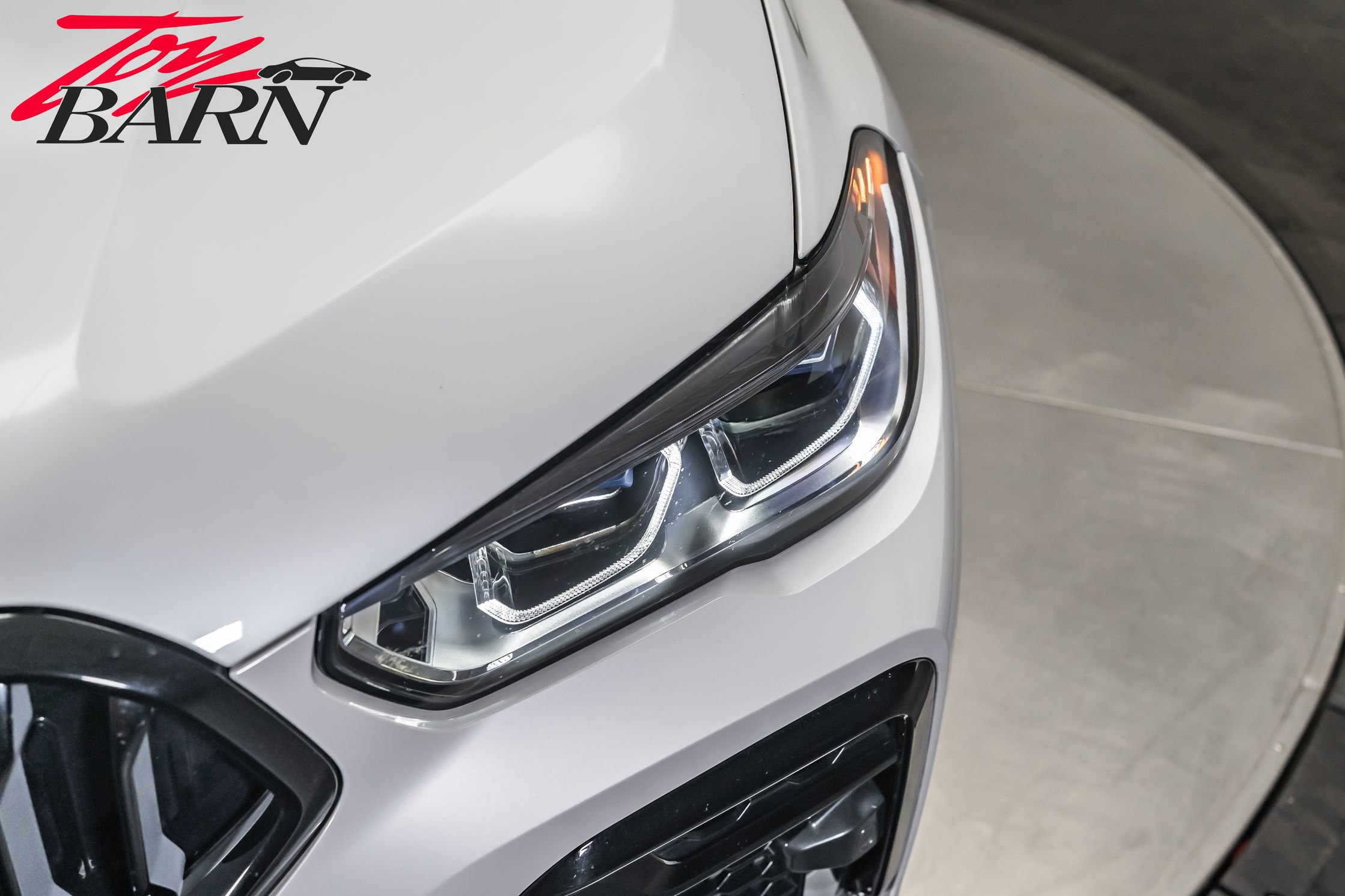 Used 2022 BMW X6 xDrive40i w/ Executive Package image 11