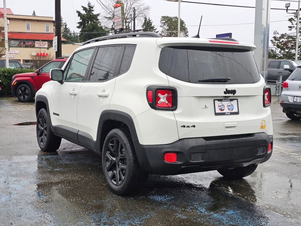 Used 2018 Jeep Renegade Altitude image 6