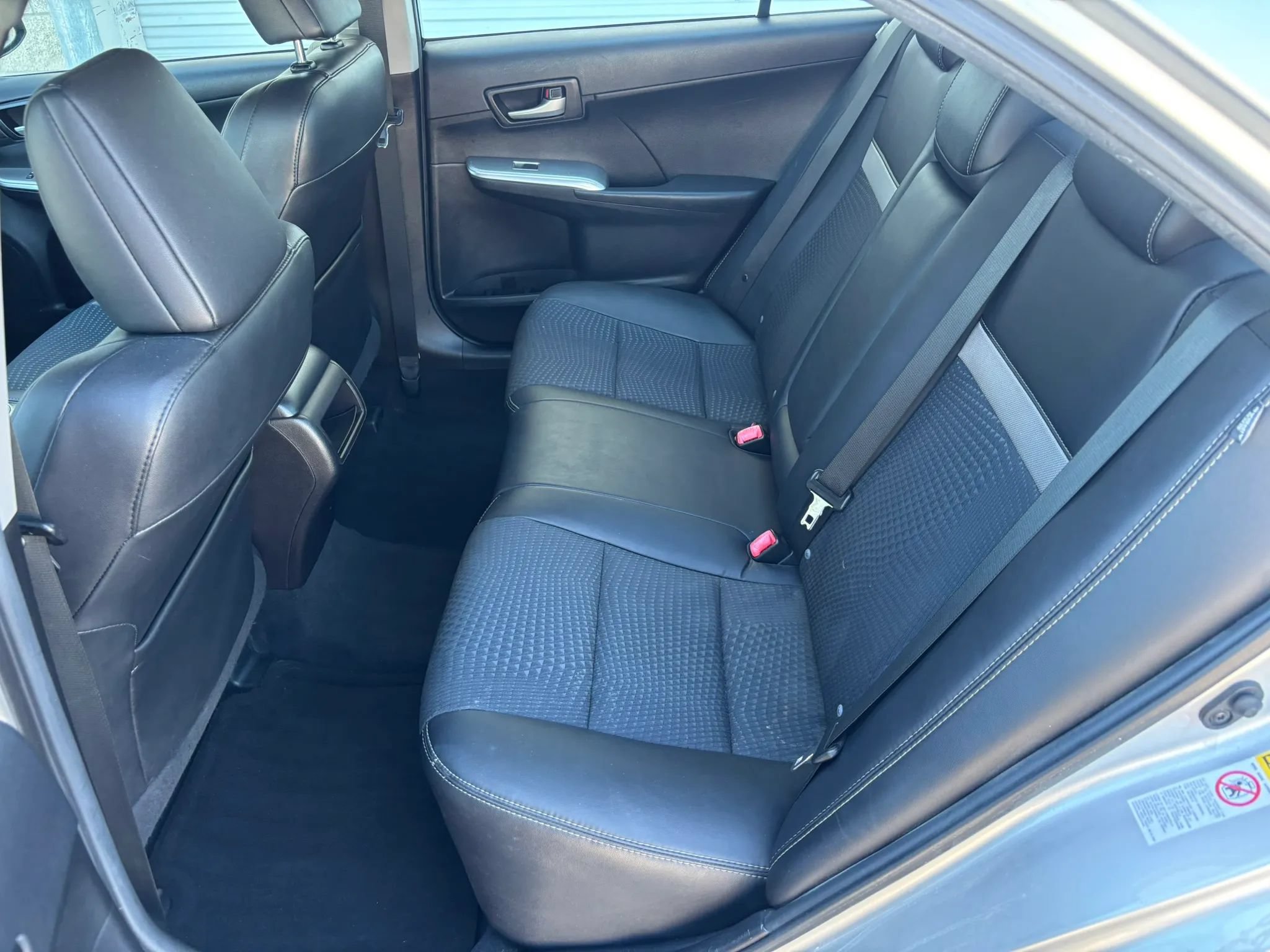 Used 2014 Toyota Camry SE w/ Fleet Convenience Package FWD image 14