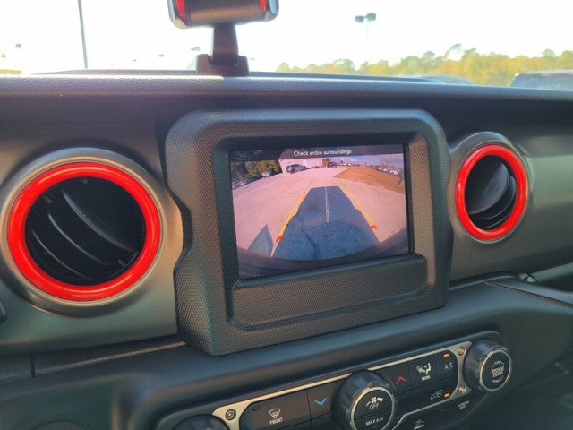 Used 2023 Jeep Wrangler Sport image 23