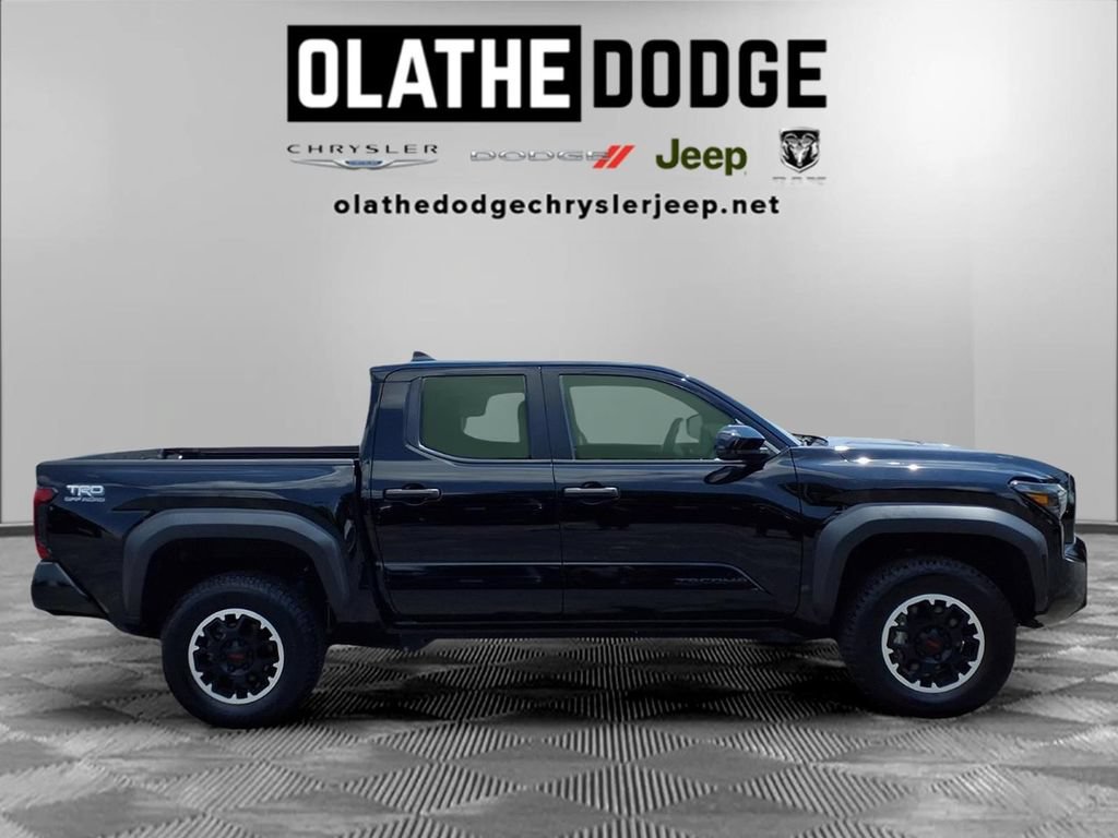 Used 2024 Toyota Tacoma TRD Off-Road AWD/4WD image 29