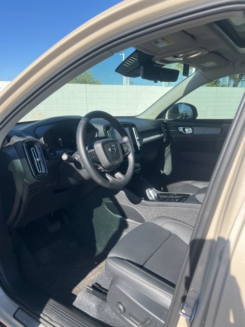 Certified 2025 Volvo XC40 B5 Ultra w/ Climate Package AWD/4WD image 18
