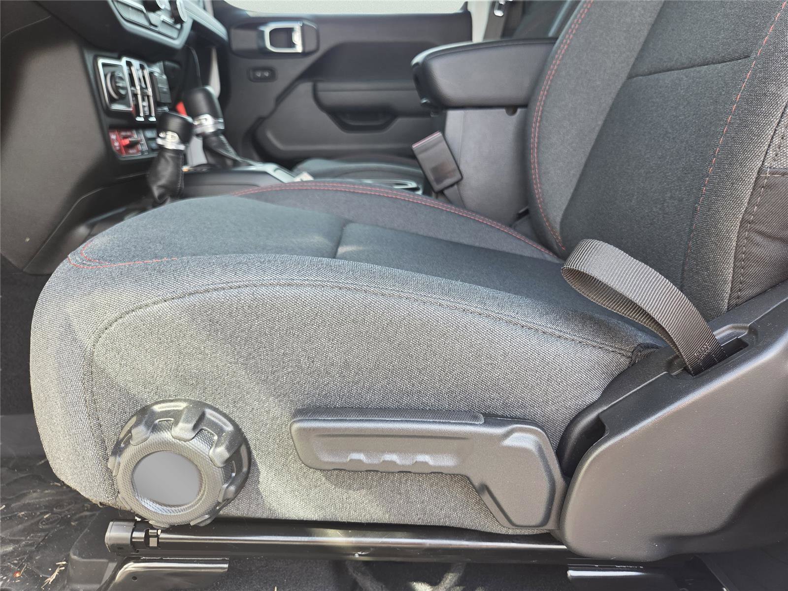 New 2026 Jeep Wrangler Unlimited Rubicon image 17